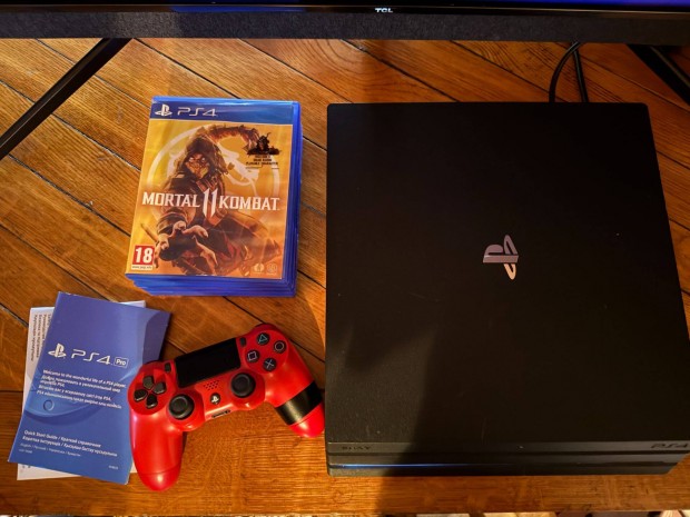 PS 4 Pro + kontroller + 4 jatk