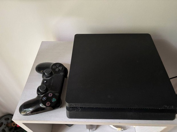 PS 4 Slim 1Tb Konzol
