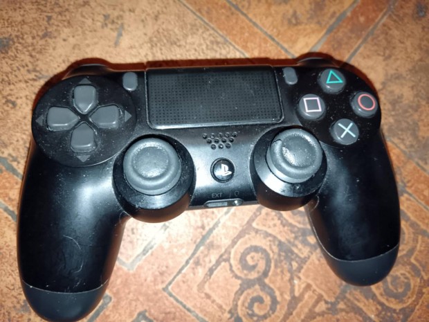 PS 4 controller