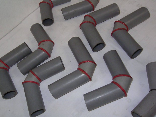 PVC csőidom, 32 mm átmérőjű, hegesztett, 90 és 45 fokos