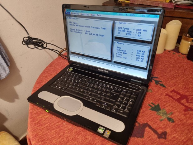 Packard Bell Easy Note Mit-Drag-A notebook