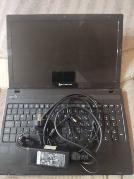 Pakard Bell TK81 laptop alkatrsznek