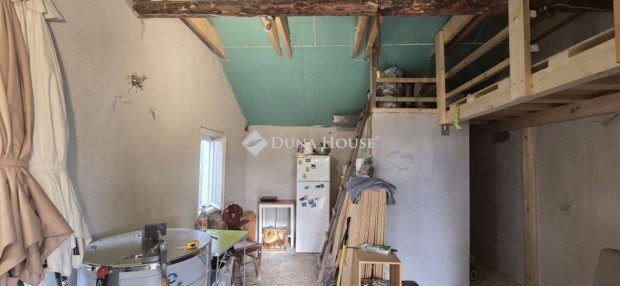 P�kozdi elad� 39 nm-es h�z