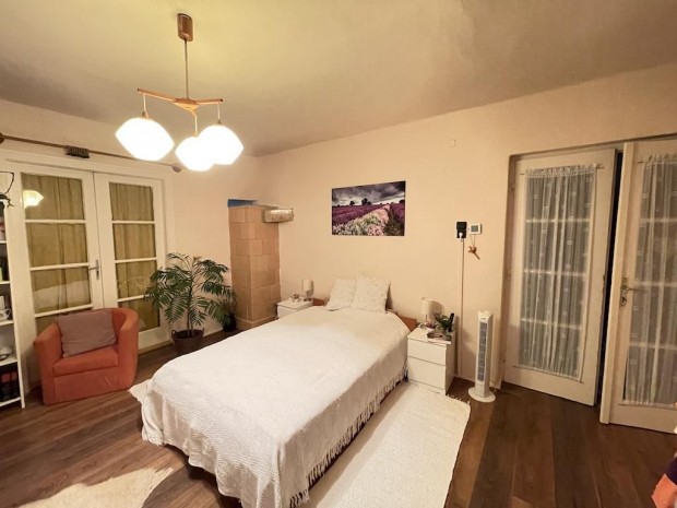 Pakson t�gla �p�t�si csal�di h�z elad�! D66