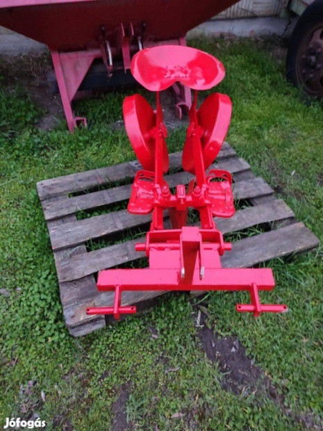 Palántázó, ültető, TZ4K japán traktorhoz