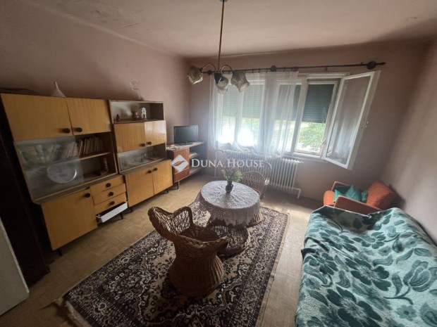 P�lfai 110 nm-es h�z elad�