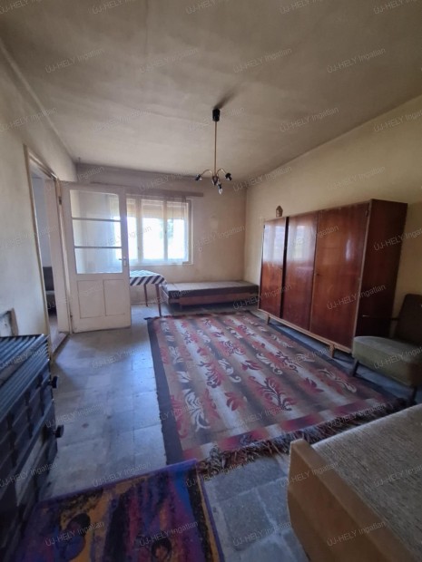 P�lh�z�n fel�j�tand� csal�di h�z elad�!