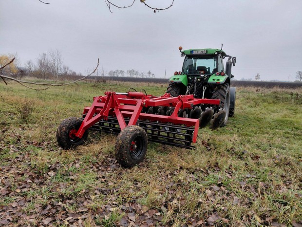 Pallada 3200 r�vid t�rcsa mez�gazdas�gi g�p elad�