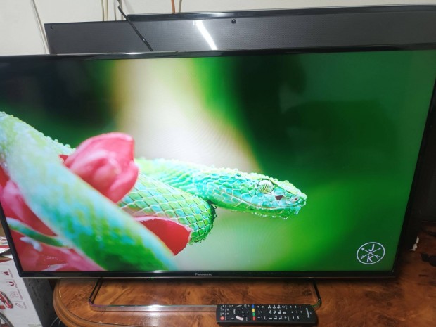 Panasonic 103 cm Wifi Smart led tv