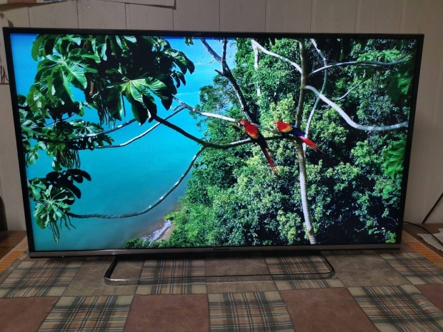 Panasonic 107cm, 3D, 1200Hz, Wifi, Youtube, Smart Led Tv