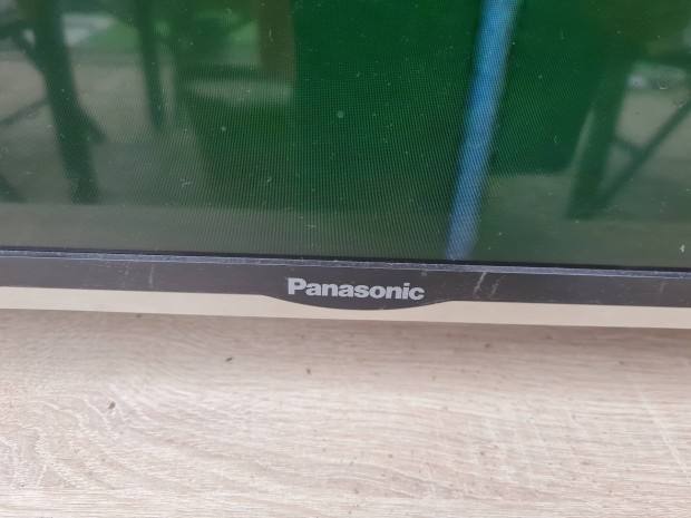 Panasonic 108 cm Led TV 