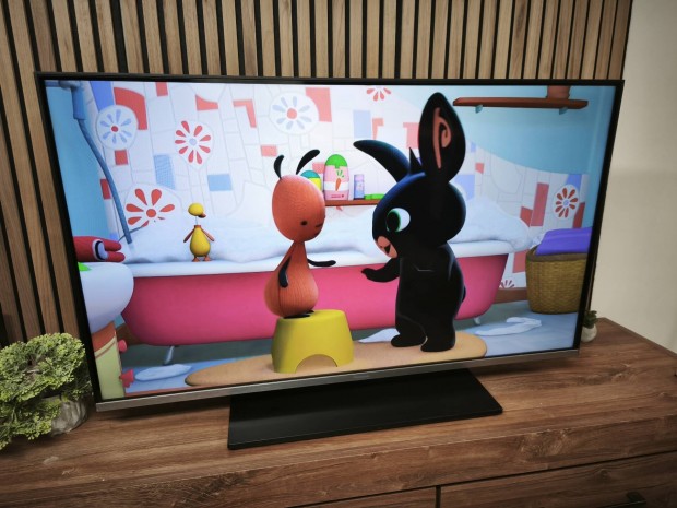 Panasonic 110CM, 144HZ! 4K SMART WIFI LED TV. Full Array. 2025Modell