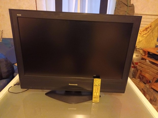 Panasonic 32 inch LCD TV elad