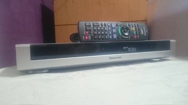 Panasonic DMR-BST835 USB HDMI wifi 1 TB HDD blu-ray felvevő