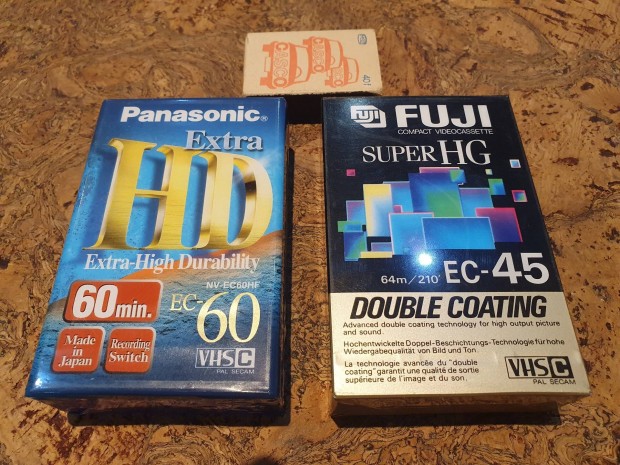 Panasonic Fuji VHSC superhg videkamera kazettk egytt