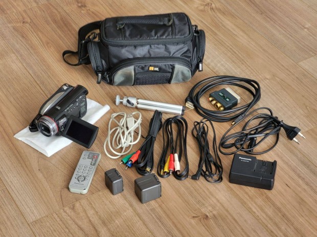 Panasonic HDC-HS100 HDD+SD kártyára rögzítő Fullhd videókamera