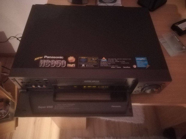 Panasonic Hi-Fi Stereo S-VHS Video NV HS 950