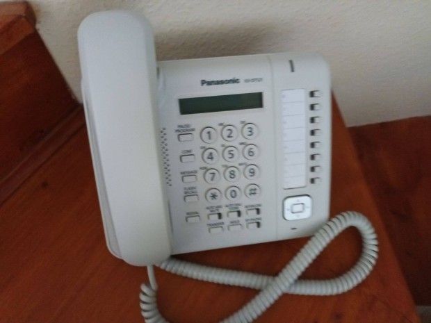 Panasonic Kx-DT521 rendszertelefon Kx-NS500 s Kx-TDA telefon alkzpon