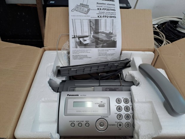Panasonic Kx-FP 207 HG normálpapíros telefax dobozában