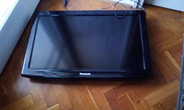 Panasonic LCD HDMI tv ( 80cm, hibs)!