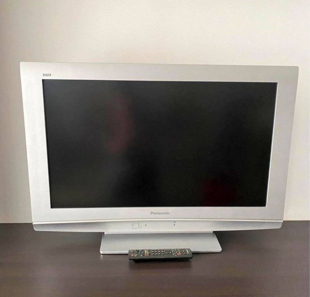 Panasonic LCD tv 82cm