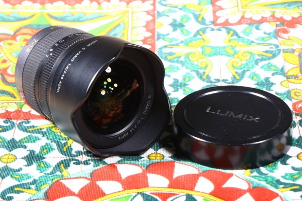 Panasonic Lumix 7-14mm f4 apsh m4/3 objektv 