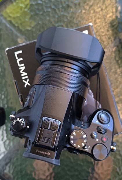 Panasonic Lumix DMC-FZ2000FZ2000 Elad! (Mg garancilis)