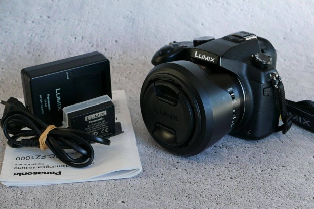 Panasonic Lumix FZ1000