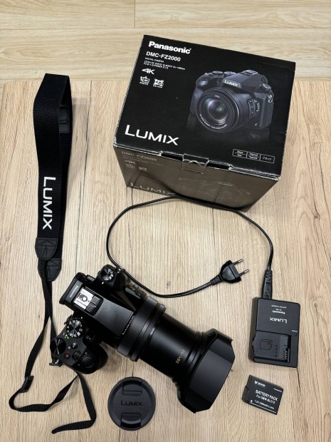 Panasonic Lumix FZ-2000