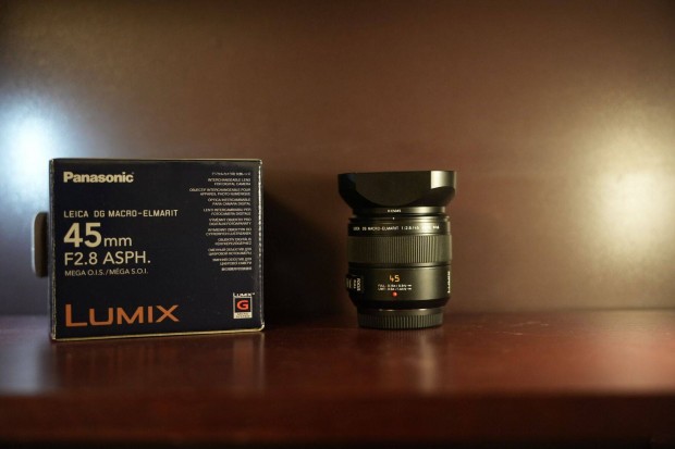 Panasonic Lumix G 45mm f/2.8