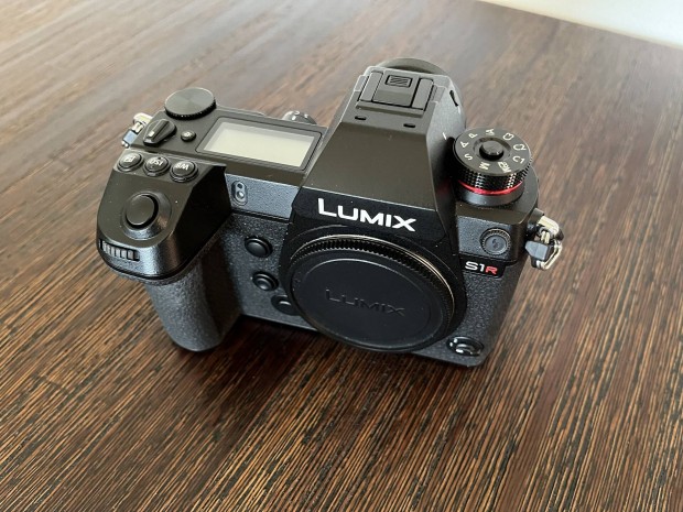 Panasonic Lumix S1R kamera vz 
