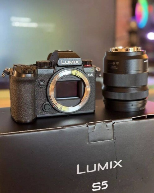 Panasonic Lumix S5 vz