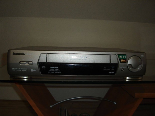 Panasonic NV-HD642EE Hi-Fi VHS videomagn