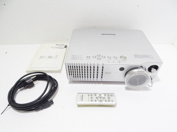 Panasonic PT-AE700 hzimozi projektor kivett projector