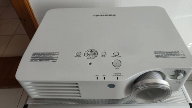 Panasonic PT- AX200E hzi mozi projektor, keveset hasznlt, elad!