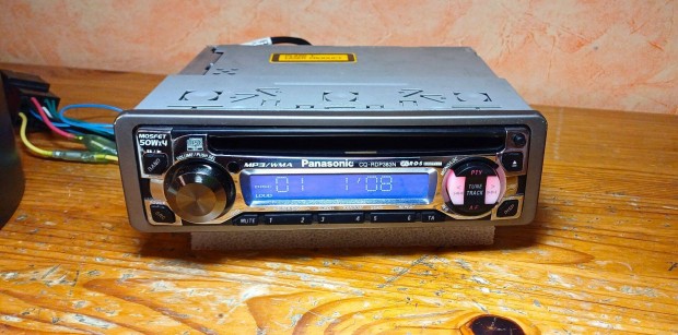 Panasonic Retro MP3-as cd-mechanikás 4×50W-os szép autórádió