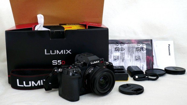 Panasonic S5 D + 18-40mm objektívvel és töltővel 5 év garanciával