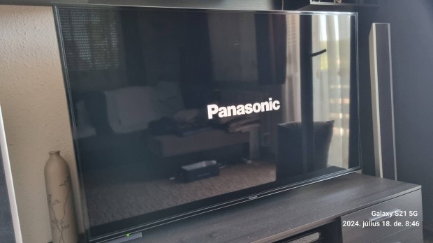 Panasonic TX-58Axw804