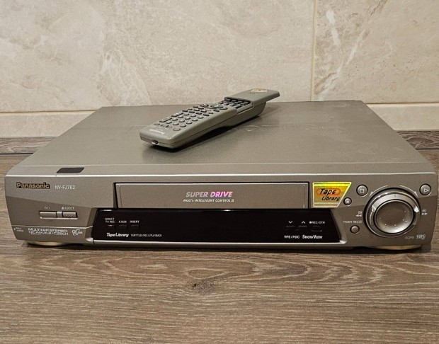 Panasonic VHS 6fejes HiFi videmagn