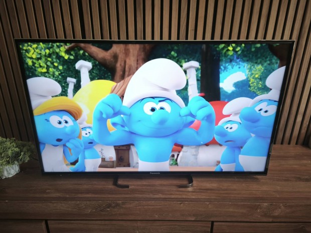 Panasonic Viera SMART Wifi 4K 102CM LED TV