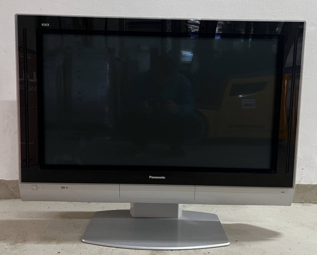 Panasonic Viera TV 106 cm