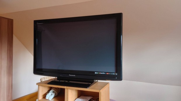 Panasonic plazma tv (106 cm) újszerű állapotban eladó!