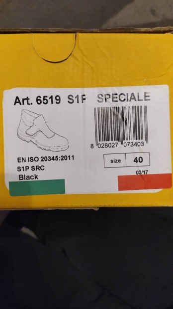 Panda Speciale S1P SRC munkavédelmi cipő