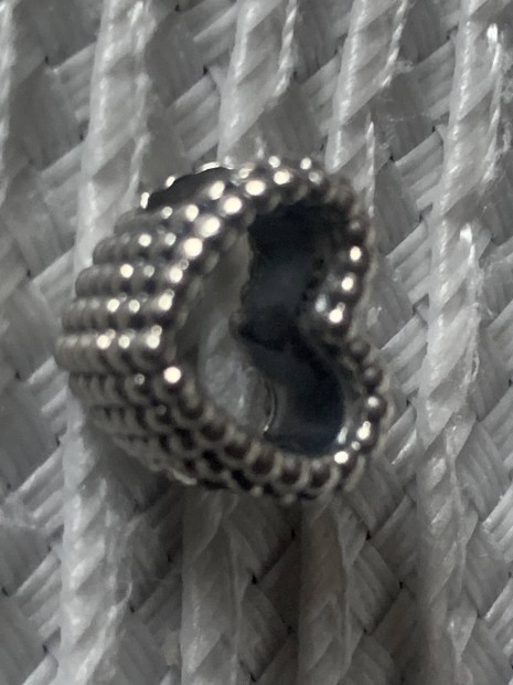 Pandora ezst gyngys szv charm