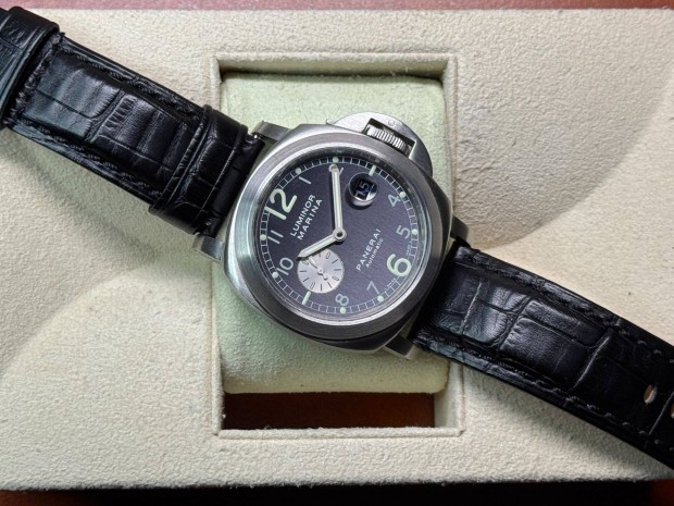 Panerai Luminor Marina 44 Lgsw