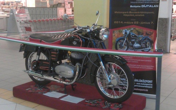 Pann�nia T5 motorker�kp�r