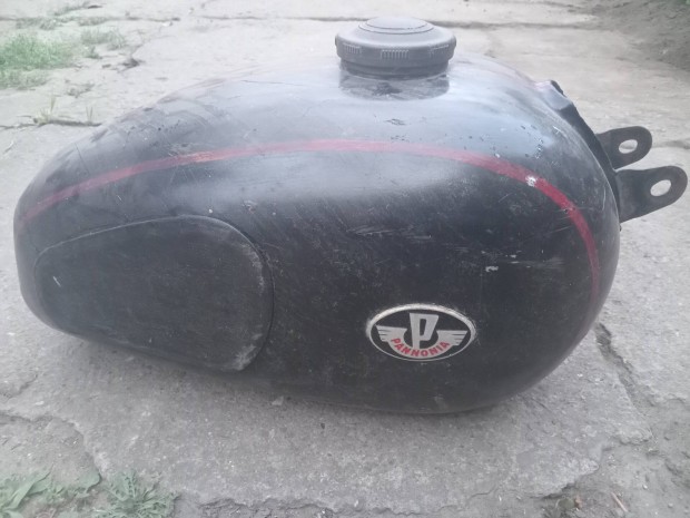 Pannonia benzines tank