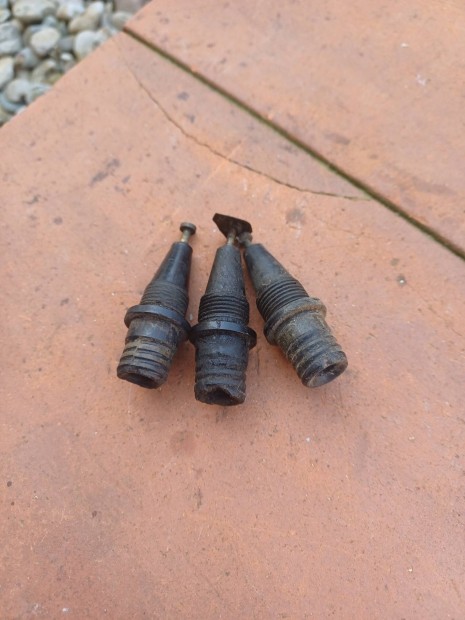 Pann�nia gy�jt�s jelad�.