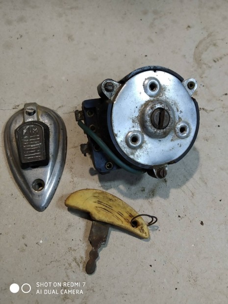 Pannnia gyjts kapcsol .