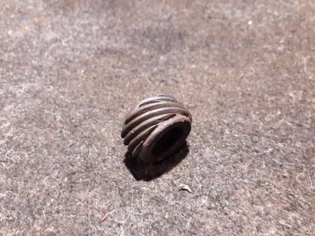 Pann�nia kilom�ter�ra meghajt� csiga elad� (l�ncker�k tengelyre)